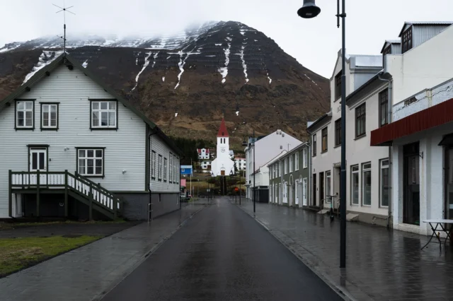 Some #nossistudentwork from the Photo students who went to Iceland to fulfill the PH 450: Travel Photography Techniques course credit. Check out the Nōssi Blog to see more of their work!
📸 1-4: Alex Bronder @urbex.papi
📸 5-8: Dakota Jones @dakotaslandscape.photography
📸 9-12: Grey Pullen @gbpphotos
📸 13-16: Hannah Maday @off.the.trees
📸 17-20: Ian Maldonado Ruiz @ianphotos12_
#travelphotography #iceland