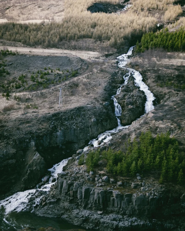 More #nossistudentwork from the Photo students who went to Iceland to fulfill the PH 450: Travel Photography Techniques course credit. Check out the Nōssi Blog to see more of their work!

📸 1-4: Sean Easton @sheaston_photography 
📸 5-8: Olivia Theriot @the_riot47 
📸 9-12: Ruthie Wynn @artie.travel 
📸 13-16: Nadia Peters @ncpeters_photography 

#travelphotography #iceland